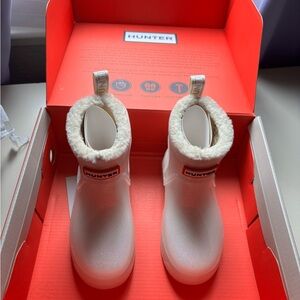 Hunter Kids Shoes in White and Red